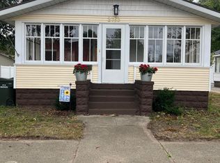 2163 Harding Ave, Muskegon, MI 49441