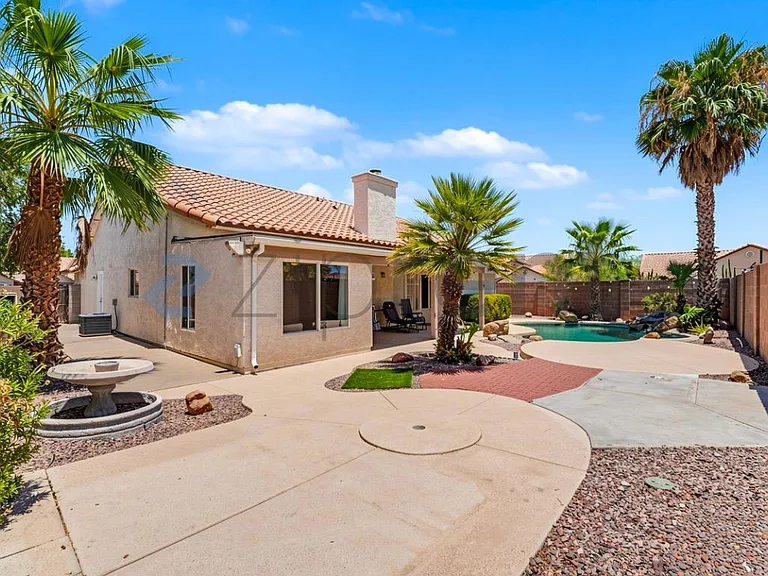 1157 E Encinas Ave — Photo 29