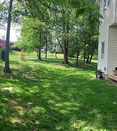 5th image of 78 Village Grn