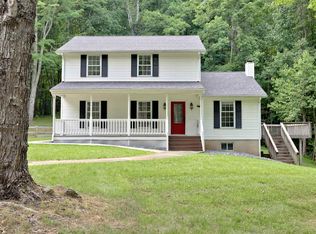 252 Ashbrook Ln NW, Willis, VA 24380