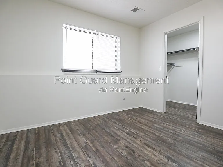 The Vincent Apartments — Photo 36