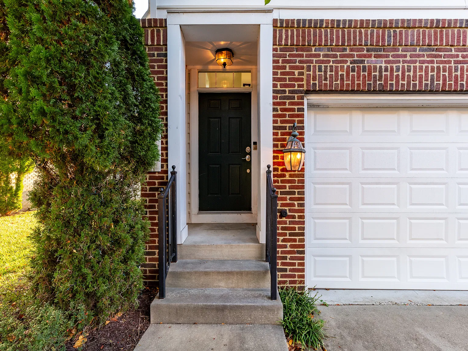 3 bed, 1760 sqft, $3,000 — Photo 2