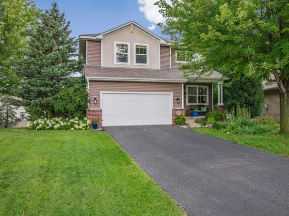 1823 Red Oak Rdg, Carver, MN 55315