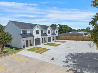 424 Eraste Landry Rd, Lafayette, LA 70506
