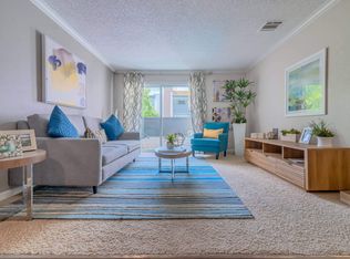 City View Apartments at Warner Park, Woodland Hills, CA 91367