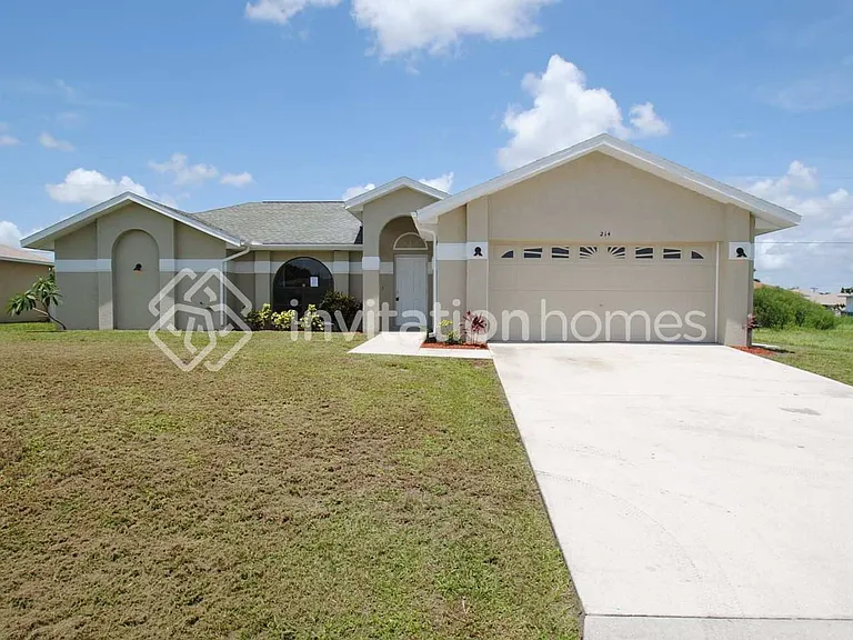 214 SE 5th Pl — Photo 1