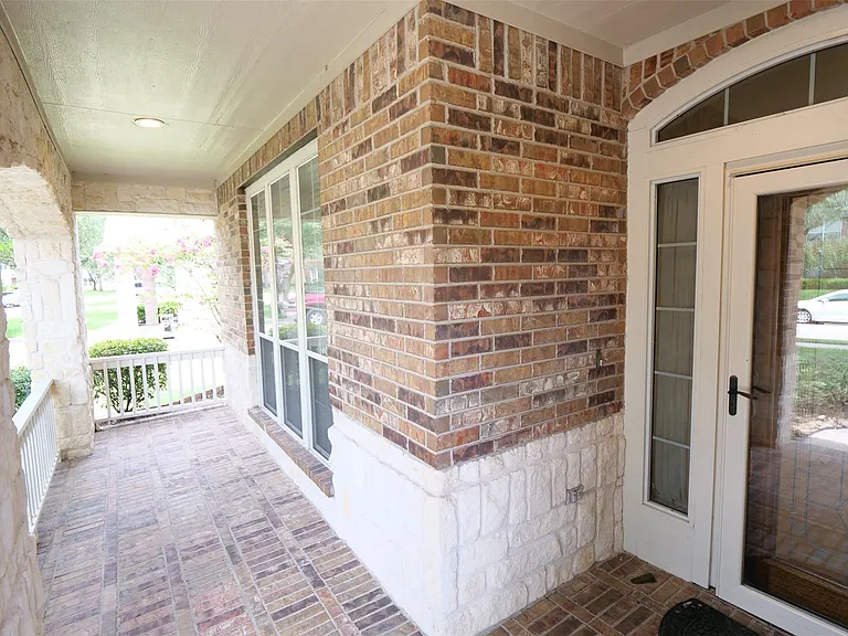 22719 Sierra Lake Ct — Photo 3
