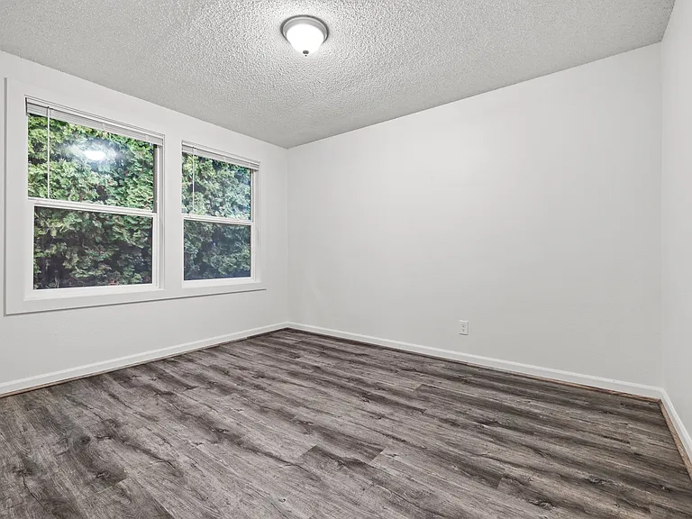1017 7th Ave SW — Photo 17
