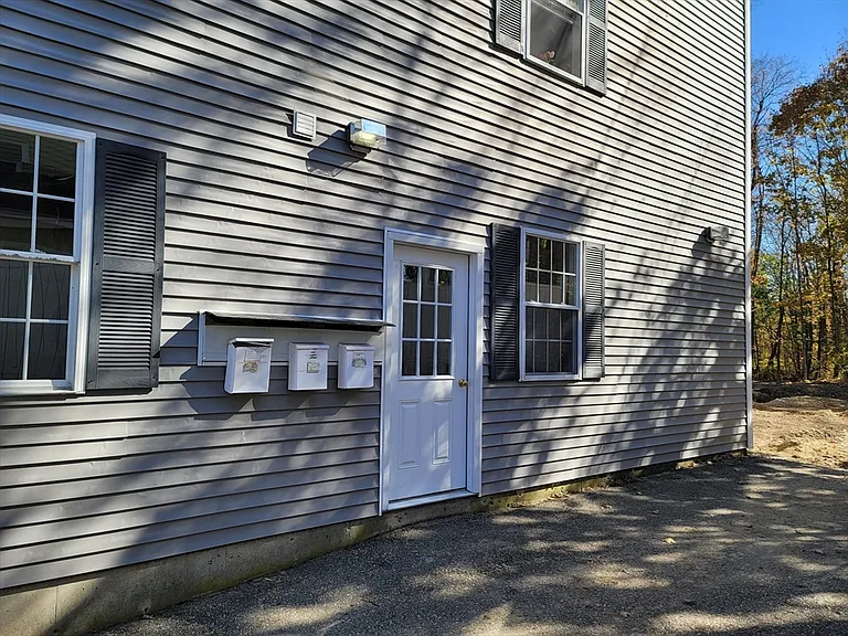 19 McDonald St #3 — Photo 4