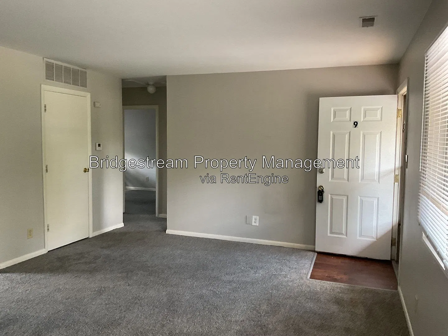 2 bed, 1.0 bath, $850 — Photo 3