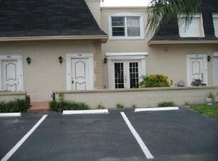 936 NE 27th Ave, Hallandale Beach, FL 33009