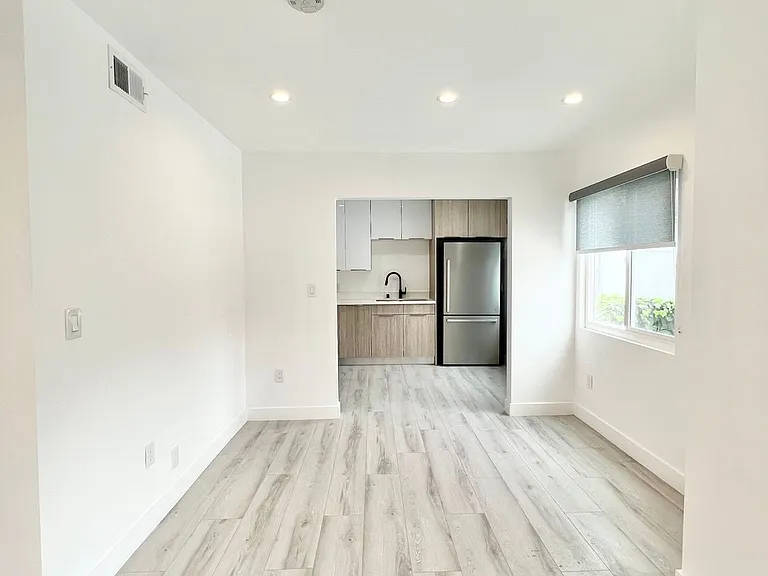 2034 S Garth Ave — Photo 43