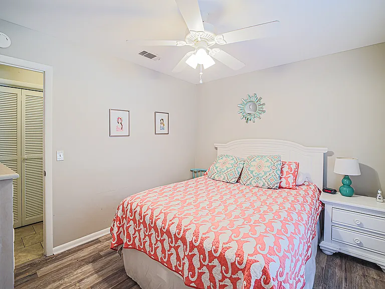 16 Pelican St — Photo 17