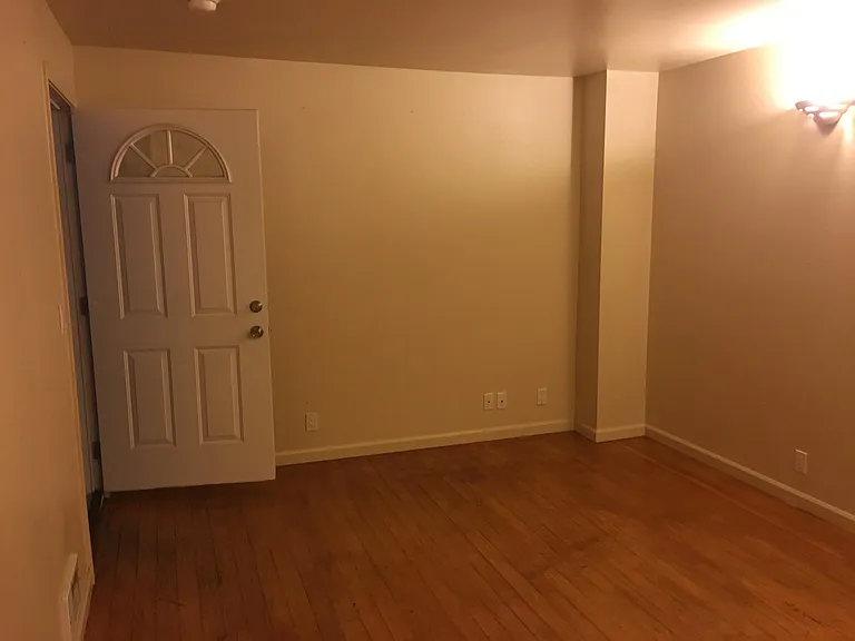 822 Sunset Blvd NE #101 — Photo 3