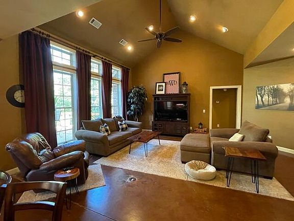 3rd image of 270 Private Road 3558