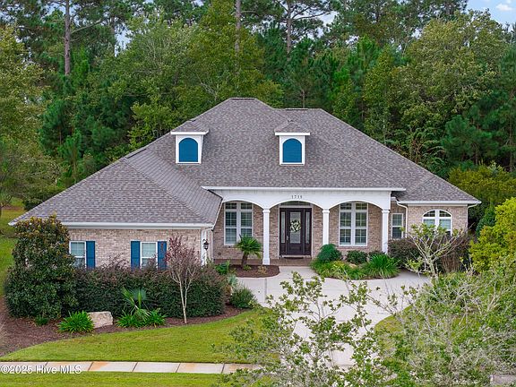 3rd image of 1715 S Stillwood Drive