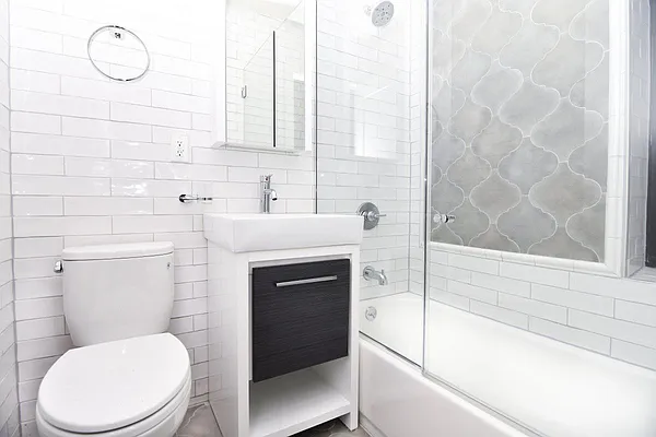 Rented by Bohemia Realty Group | media 12