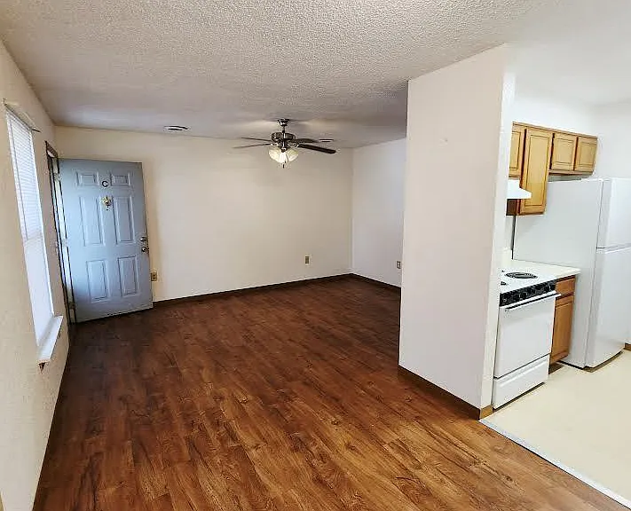 236 Ashwood Dr #C — Photo 15