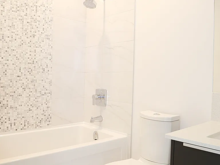 1283 Howe St #4203 — Photo 16