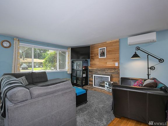 5th image of 6616 NE 75th St