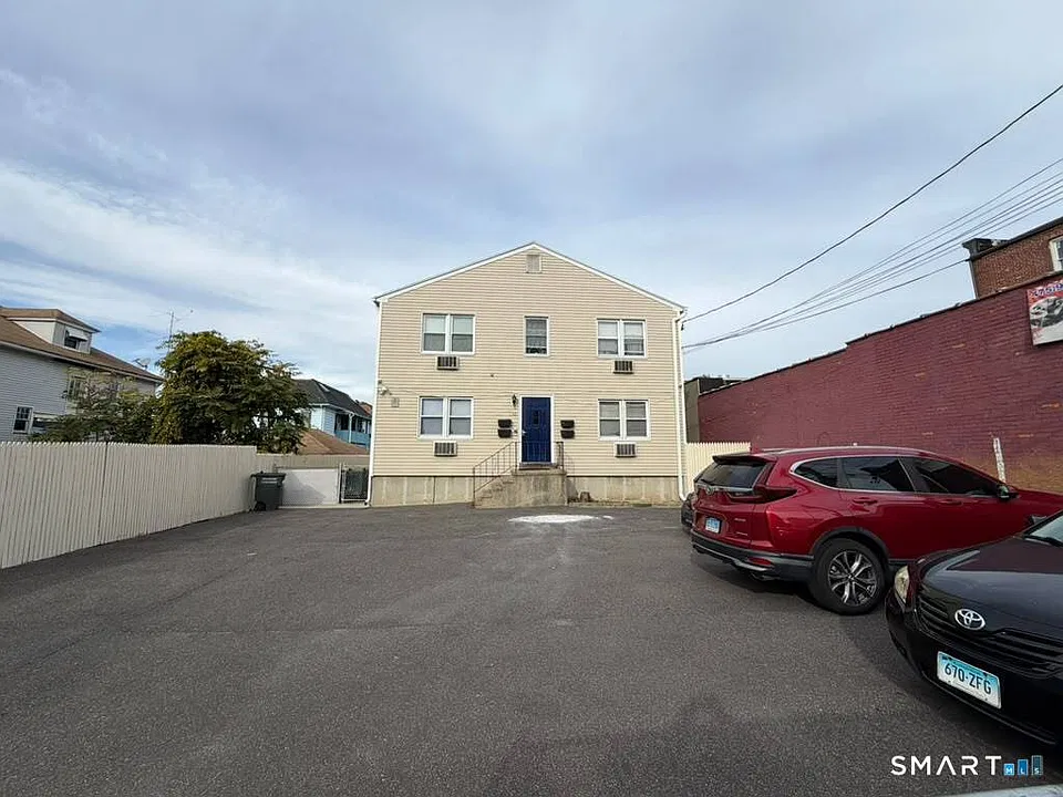 392 Lexington Ave #B