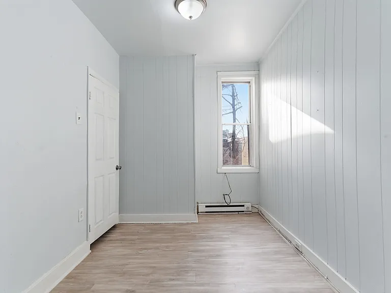 862 E Cornwall St — Photo 18