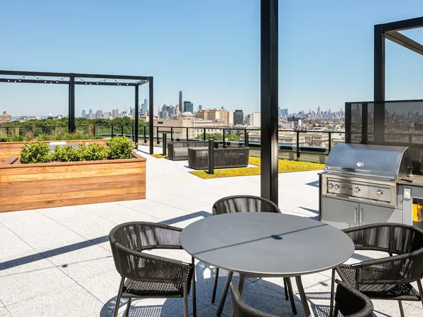 54 Crown Street image 31 of 35