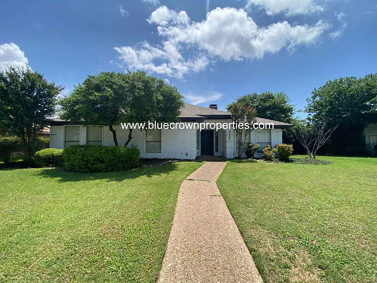 3736 Solarium Pl — Photo 1