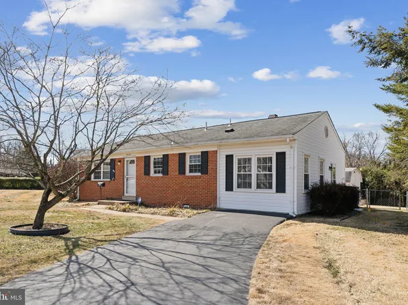 8016 Mace Cir, Manassas, VA 20111
