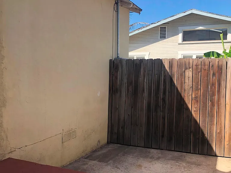 4072 Meade Ave — Photo 10