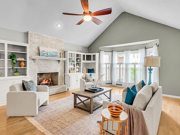 4th image of 104 Dresden Dr