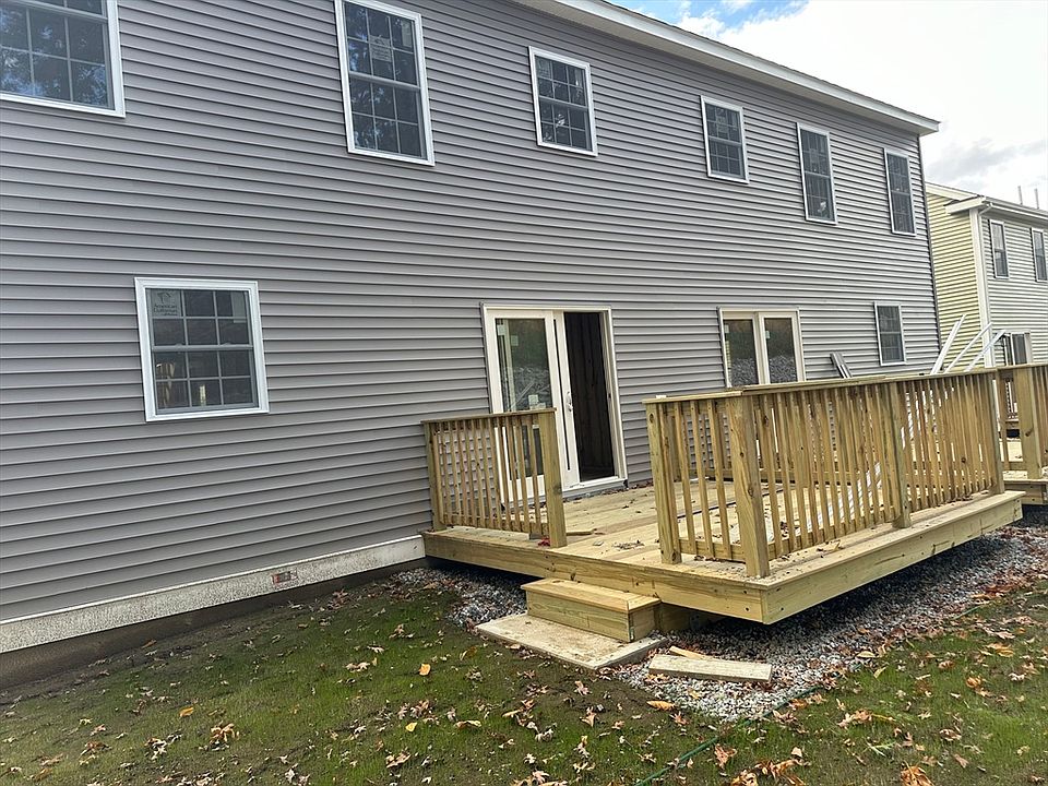 2nd image of 132 Brooks St