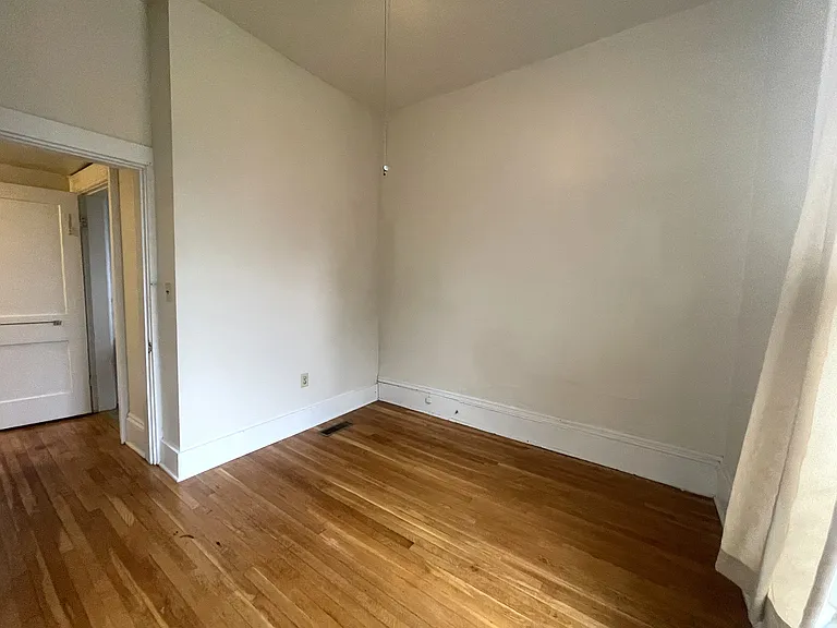 1161 Highland St — Photo 6
