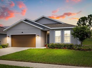37125 Scenic Bluff Dr, Grand Island, FL 32735