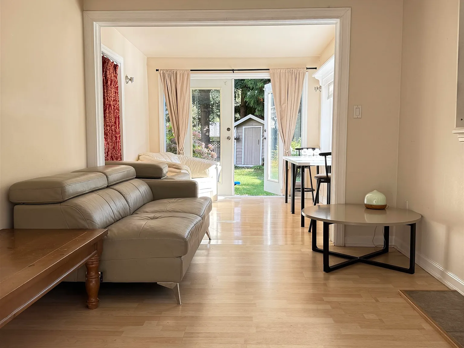 2 bed, 882 sqft, $2,300 — Photo 4