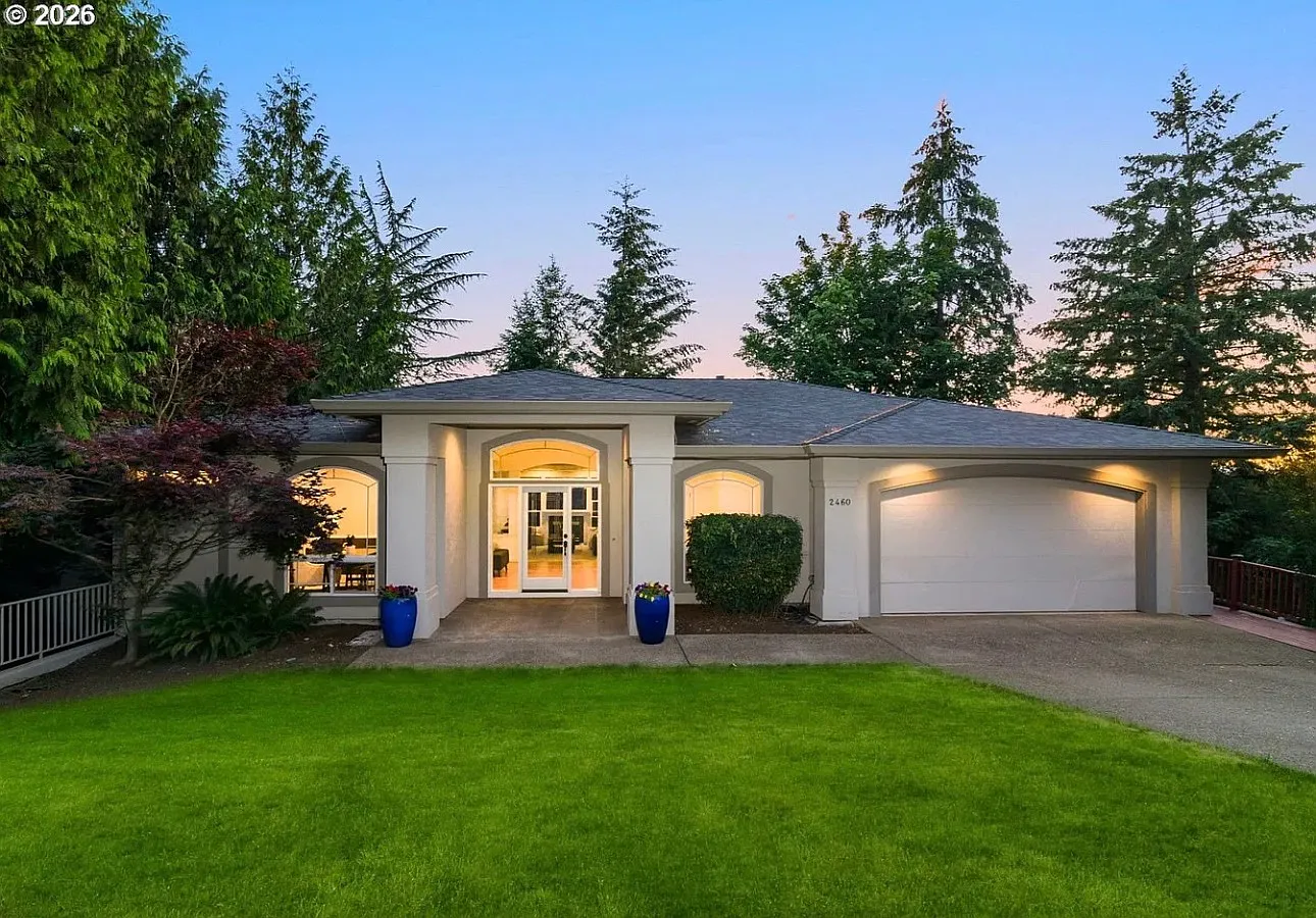 5 bed, 3873 sqft, $3,900 — Photo 1