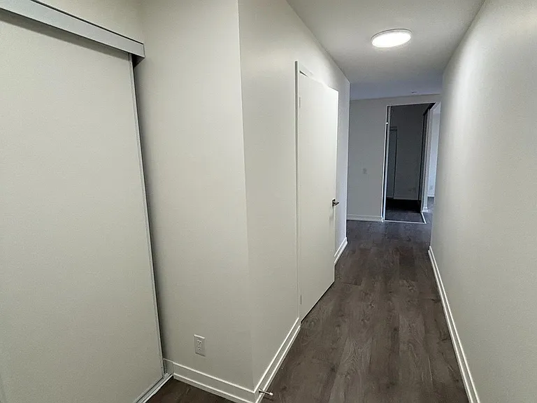 270 Dufferin St #601 — Photo 15