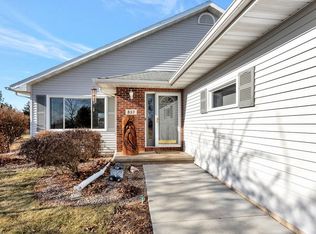857 Harrison Ave, Omro, WI 54963