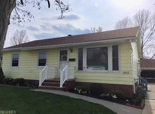 1852 Ridgeview Dr, Wickliffe, OH 44092