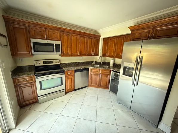 10175 SW 77th Ct, Miami, FL 33156