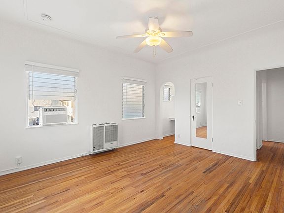 2nd image of 1327 N Vista St APT 204