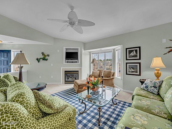 5th image of 4130 Breezewood Dr #201
