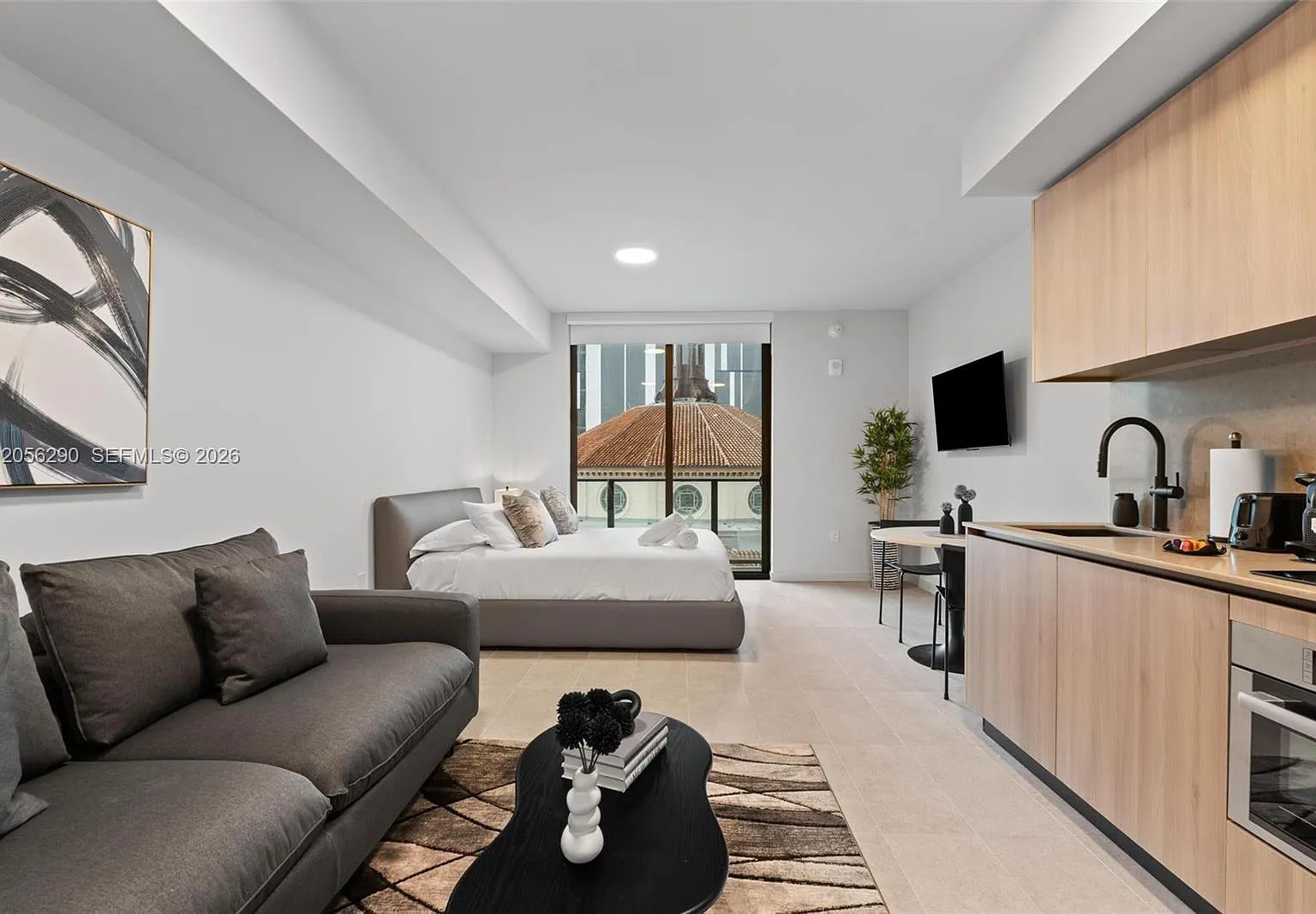 Studio, 401 sqft, $2,800 — Photo 1