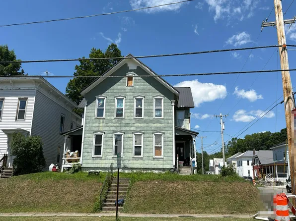 35 Elm St S, Dolgeville, NY 13329