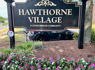 9715 Kings Crown Ct APT 2, Fairfax, VA 22031