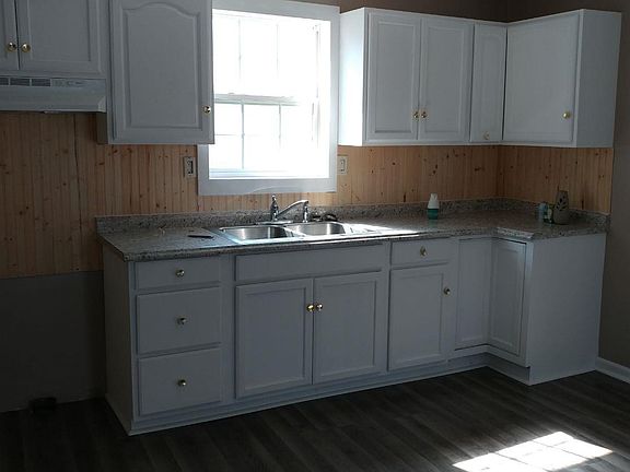 5th image of 155 E Broadway St