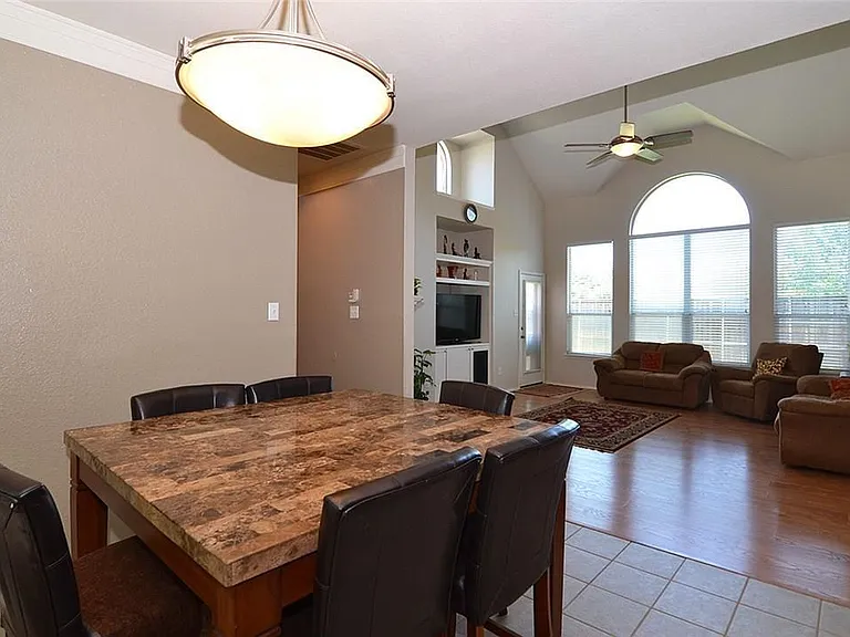 4401 Caledonia Creek Ln — Photo 15