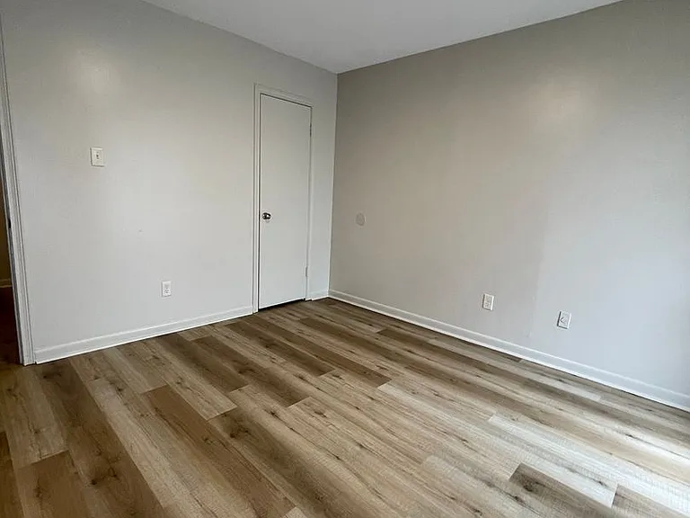202 Cantal Dr — Photo 2