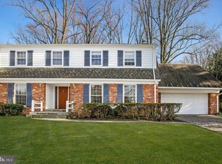 6705 Newbold Dr, Bethesda, MD 20817