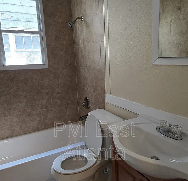 272 Joseph E Lowery Blvd NW — Photo 6